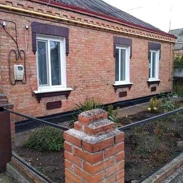 Будинок у місті Бобринець Кіровоградської області.