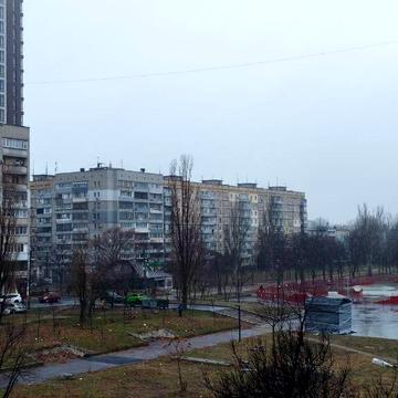 Осіння вул., 13-Б