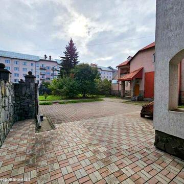 Продаю простору оселю в найкращому спальному районі міста Стрий.