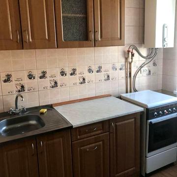 Соборності 79 поруч зупинка трц Київ