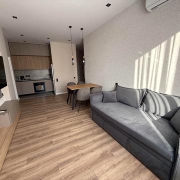 Ґарета Джонса вул. (Сімї Хохлових), 12