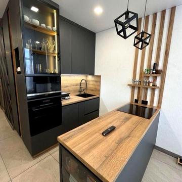 Продам квартиру на Каманина! Площать 54 метра/ С РЕМОНТОМ ЖК Кадор на Каманина 48 жемчужина