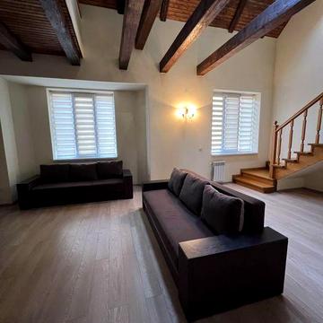 Оренда гарноі великогабаритноі квартири в центрі