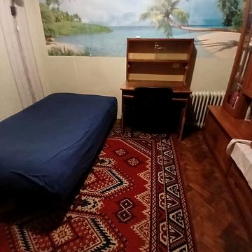 Верховної Ради бульв., 24