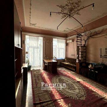 Продам 3-х ком квартиру. Исторический Центр.