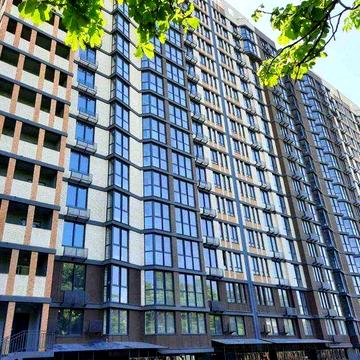 Продам 3-х ком квартиру в сданном доме Центр.