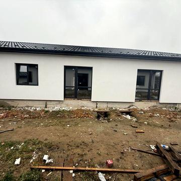 Продам одноповерховий таунхаус поруч все