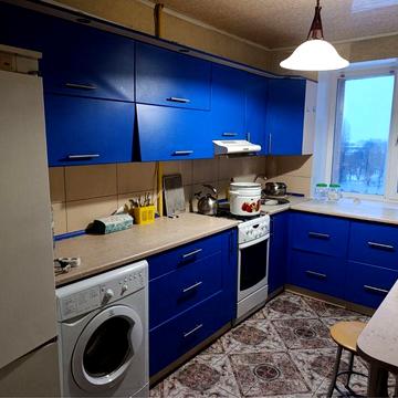 Здам 2-к  біля кінотеатру Правда