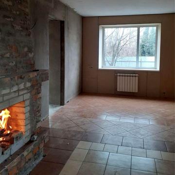 Продам цегляний будинк. Газове опалення+камін.