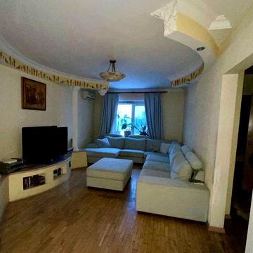 Продається трикімнатна квартира 92.9 кв.м.