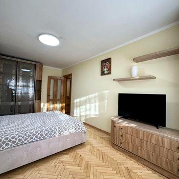 Оренда 2 кім.квартири 46м2 з паркомісцем+ інвертор