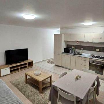 Сдам будинок майже центр