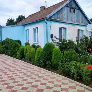 продається будинок