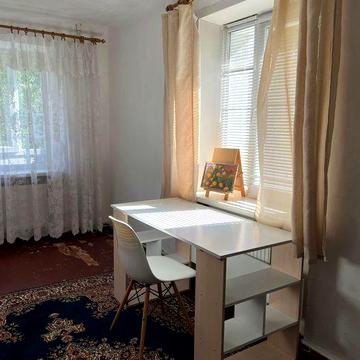 Продам однокімнатну квартиру по вулиці Ірпінська (Абхазська)