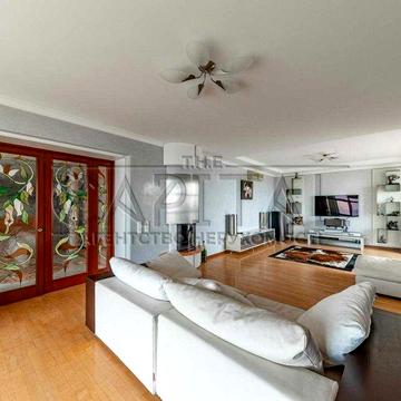 Продаж дворівневий пентхаус Оболонь Центр Камін