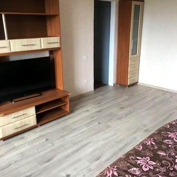 Довгострокова оренда 2к Квартира Зарічанська вулиця