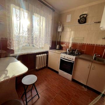 Оренда 2к кв на Зарічанській. Капітальний ремонт, меблі та техніка.