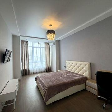 Сдам евродвушку 65м Французский бульвар/ул.Довженко 16000гр длительно