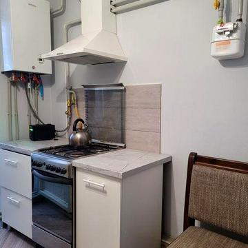 Здам 2 км.кв.вул.Молодіжна(АТБ,парк),авт.опалення,кімнати окремі,все є