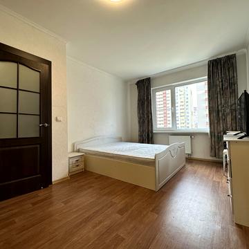 Бориса Гмирі вул., 16