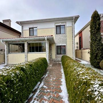 Совиньон. Хозяйский новый дом. Отличный ремонт. Мебель. $ 480.000