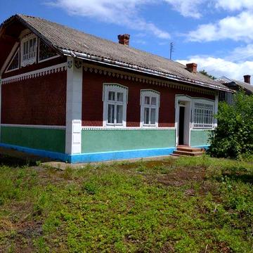 Продаж хата із земельною ділянкою