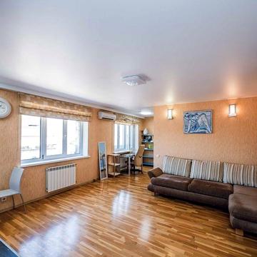 вулиця Ігорівська 2/6 поділ, метро поштова площа 2 -х кімнатна