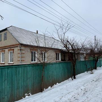 Продам або обміняю на одно, двокімнатну квартиру в центрі міста Ромни