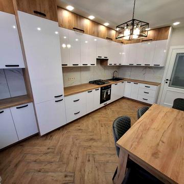 Оренда 2 кімнатної квартири у новобудові вул. Тролейбусна. Перша здача