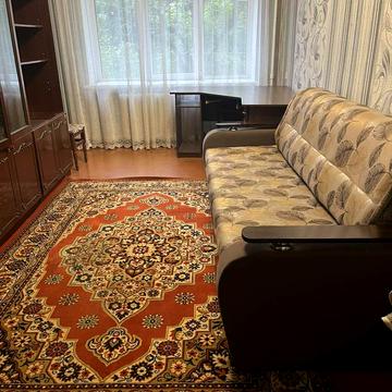 Степана Бандери, 16