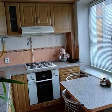 АН здає капітальну 1но 40років,4/5,ел.опален,меблі,техніка