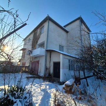 Продається  частина будонковолодіння (4 рівнева квартира) село Годилів