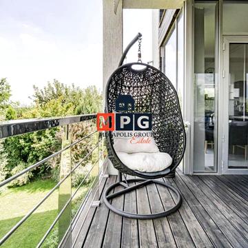 Абрикосова, 15