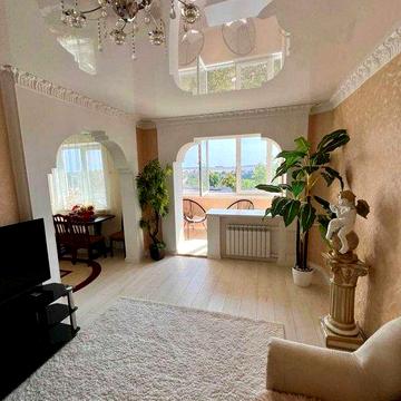 Здам світлу однокімнатну квартиру з авторським ремонтом