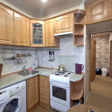 Амосова вул. (Корчагінців), 15