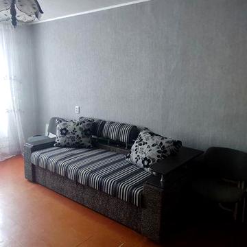 Сдам 1к квартиру район Червоний камінь.