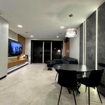 Гарна квартира в сучасному комплексі, перша сдача.