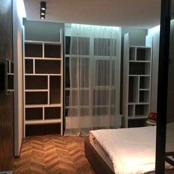 Академіка Філатова вул., 2/1