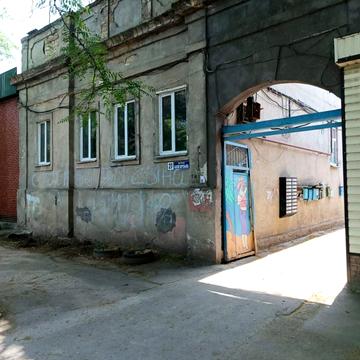 Болгарська вул., 27