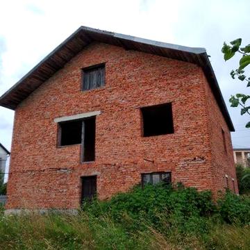 Продам будинок  у селищі Козова