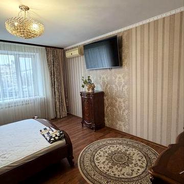 Сдам двухкомнатную квартиру с АГВ, 2 этаж , на Клушина!!!