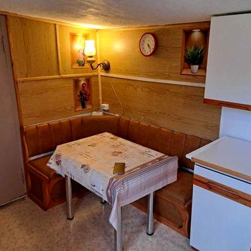 Будинок.Русанівські сади.Охайний будинок .