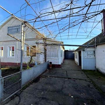 Продам будинок МОЛОДІЖНЕ