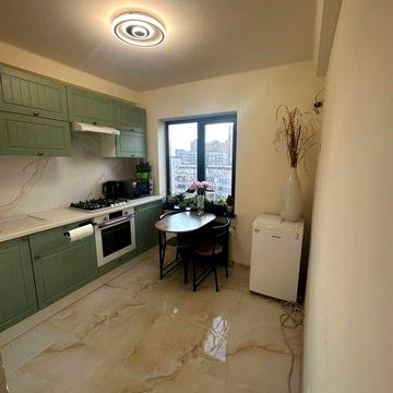 Без комісії!Продам затишну 3-квартиру по вулиці Новогоспітальна 5 А