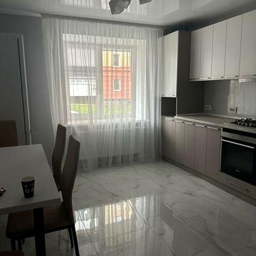 Оренда 1км квартири на вул.Тролейбусній