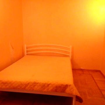 Ахматової, 5. Здається в оренду затишна 2к квартира, газ