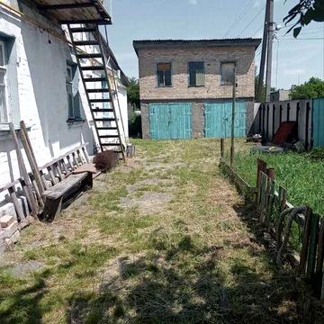 Будинок під Києвом