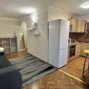 3 кімнатна біля Дендропарку з газовим опаленням, меблі, техніка