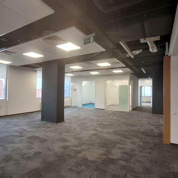 Князів Острозьких вул. (Московська), 32