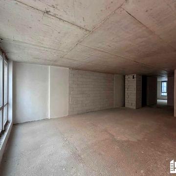 Продаж великої 3-кім квартири поруч з міським озером